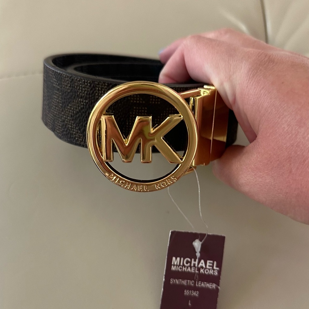 *NWT* Michael Kors Gold Logo Reversible Brown/Black Belt